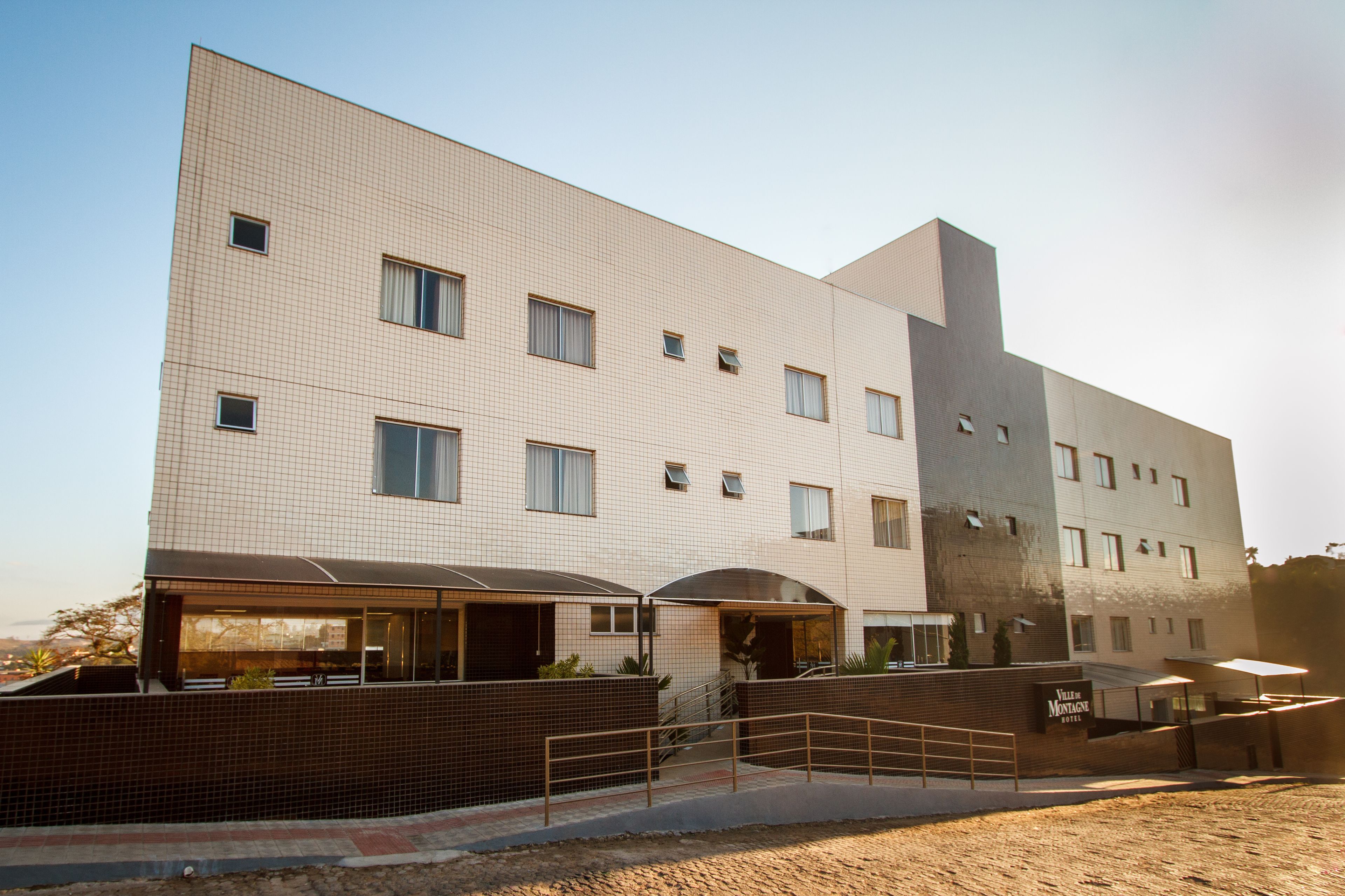 Fachada da propriedade