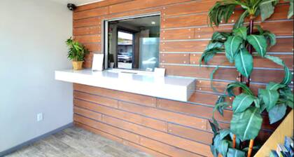 Lodge at 32nd