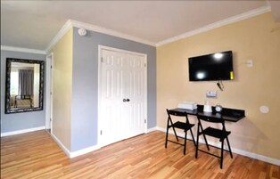 Room, 2 Queen Beds, Non Smoking | Room amenity
