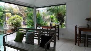 Lobby sitting area - Pousada Universo (Buzios)