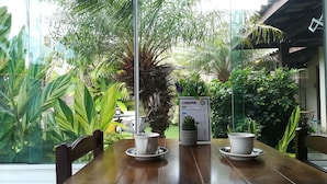 Free daily buffet breakfast - Pousada Universo (Buzios)