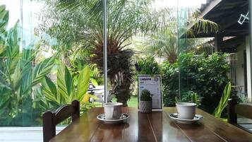 Desayuno buffet incluido todos los días