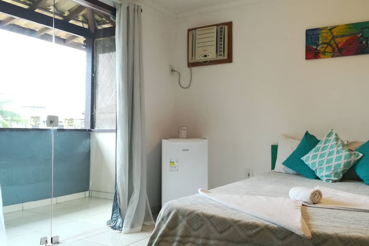 Double Room | Minibar, rollaway beds (surcharge), WiFi (free)