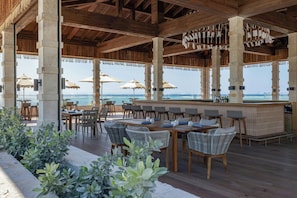 Breakfast and dinner served, Caribbean cuisine