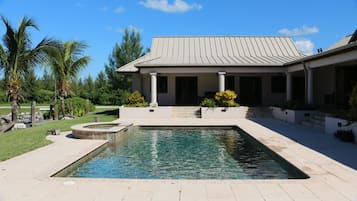 Piscina all'aperto