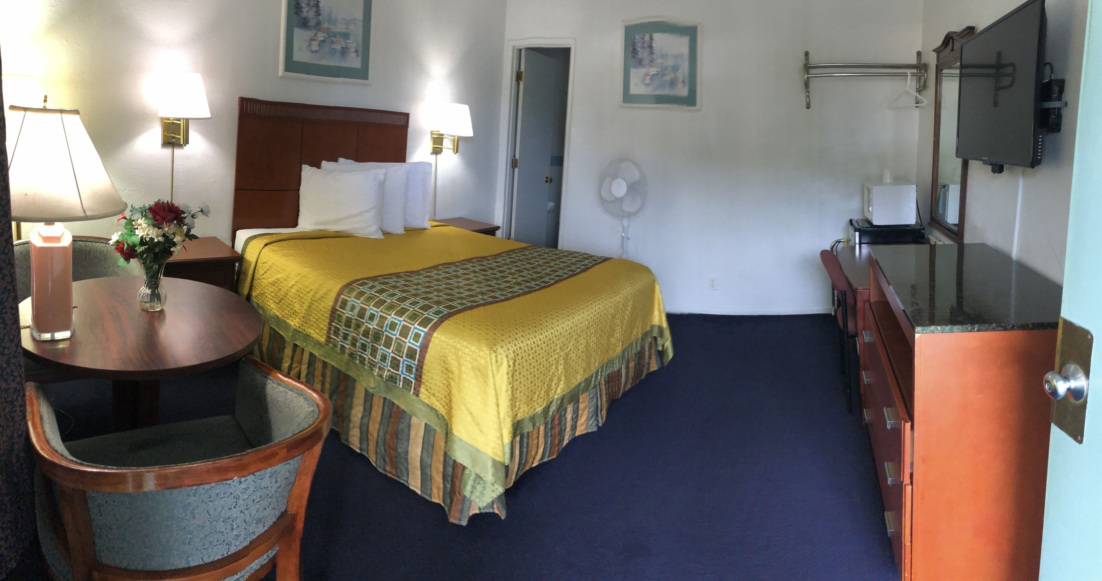WiFi (free), bed sheets