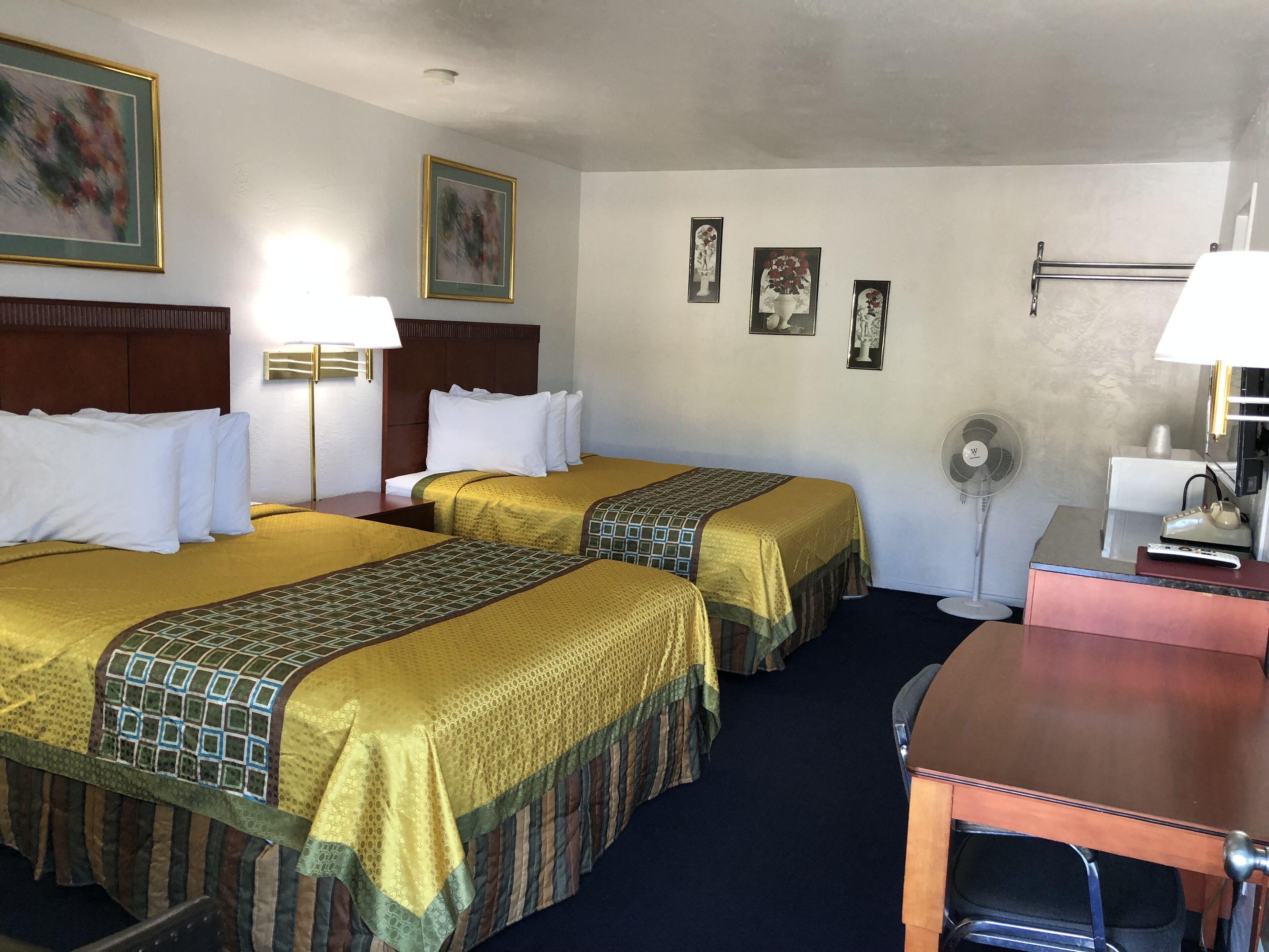 Best Budget Inn — photo 13