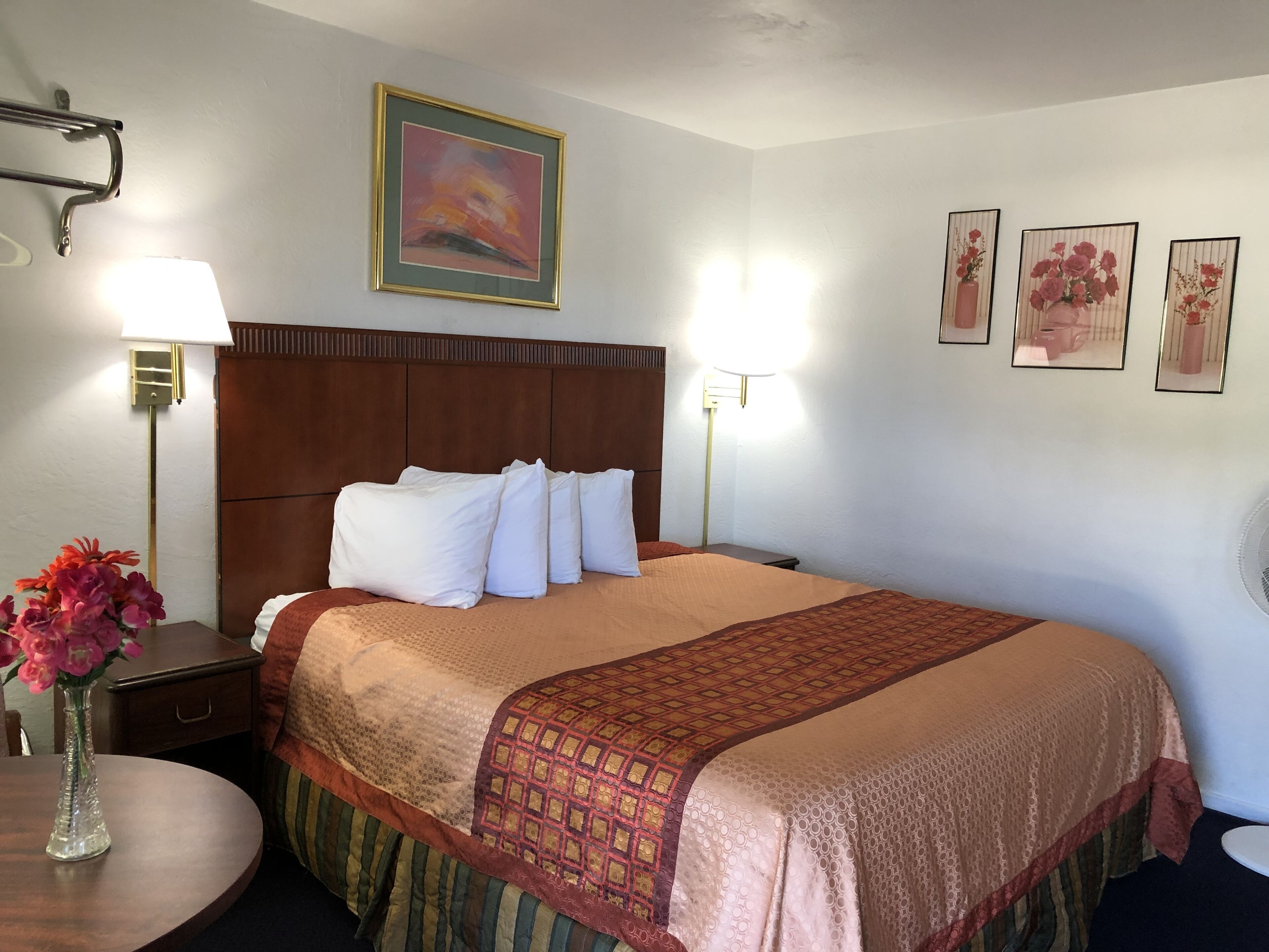 Best Budget Inn — photo 12