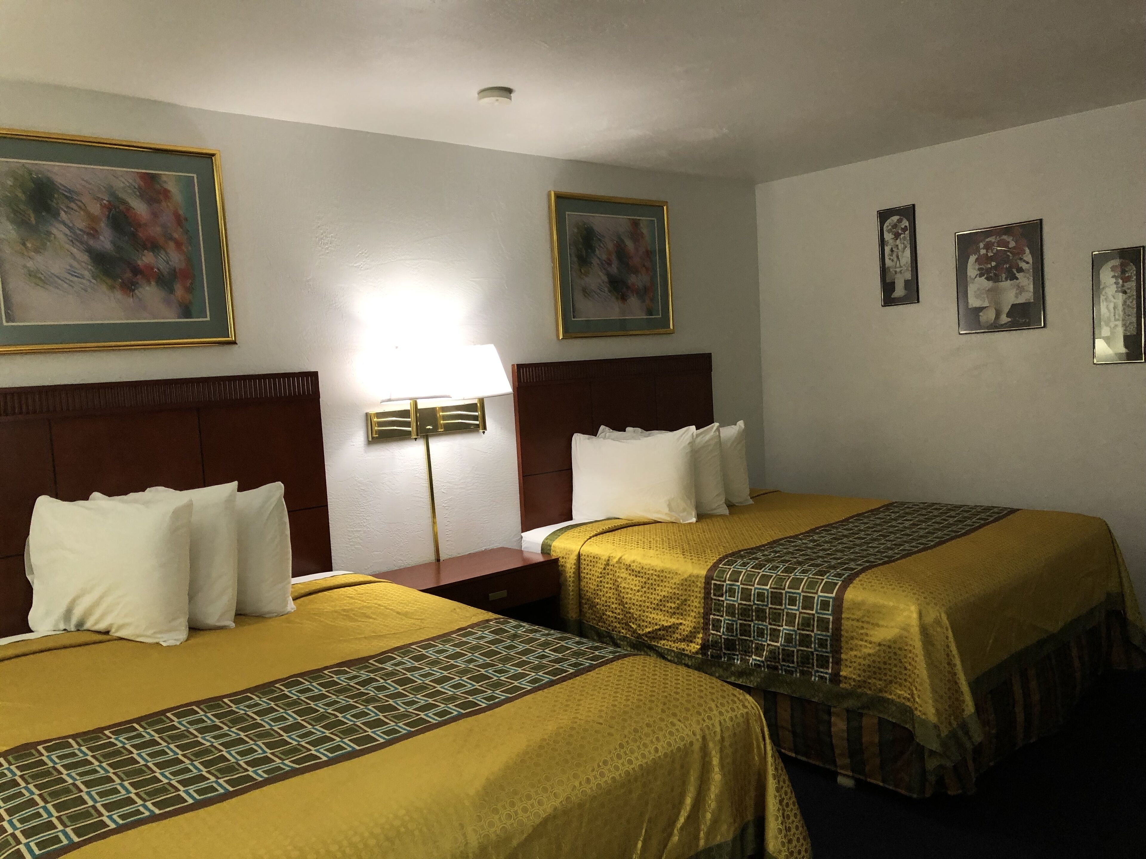 Best Budget Inn — photo 7