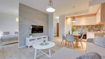 Executive-Apartment (4 Adults, Jaglana 6B Street - 34) | Wohnzimmer | Flachbildfernseher