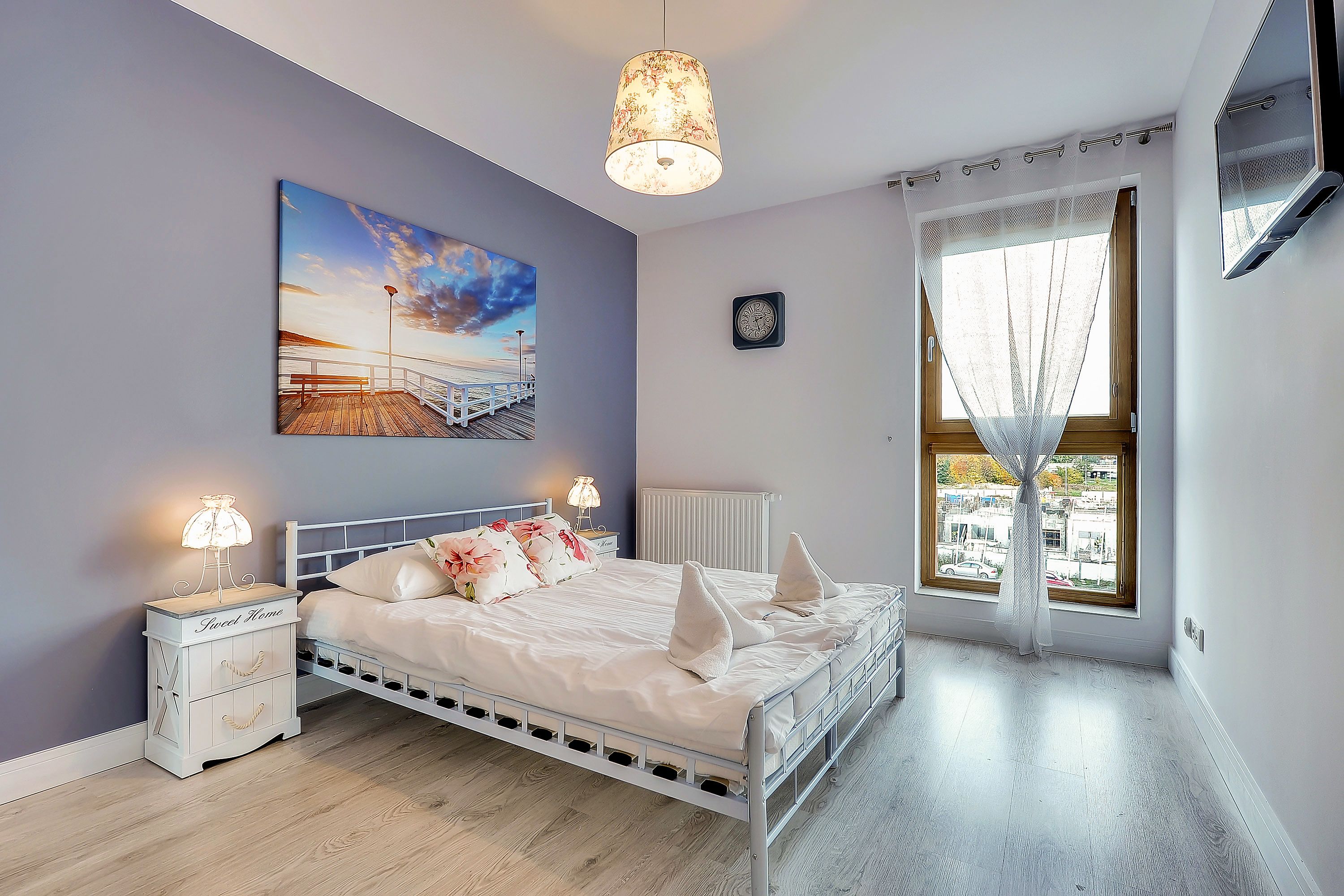 Standard Studio (2 Adults) | Iron/ironing board, cribs/infant beds, rollaway beds, free WiFi