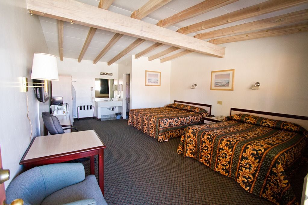 Bureau, fer et planche à repasser, Wi-Fi gratuit