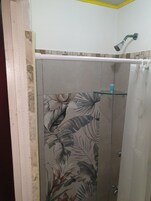 Classic Single Room, Garden View | Bathroom | Towels, soap, shampoo, toilet paper