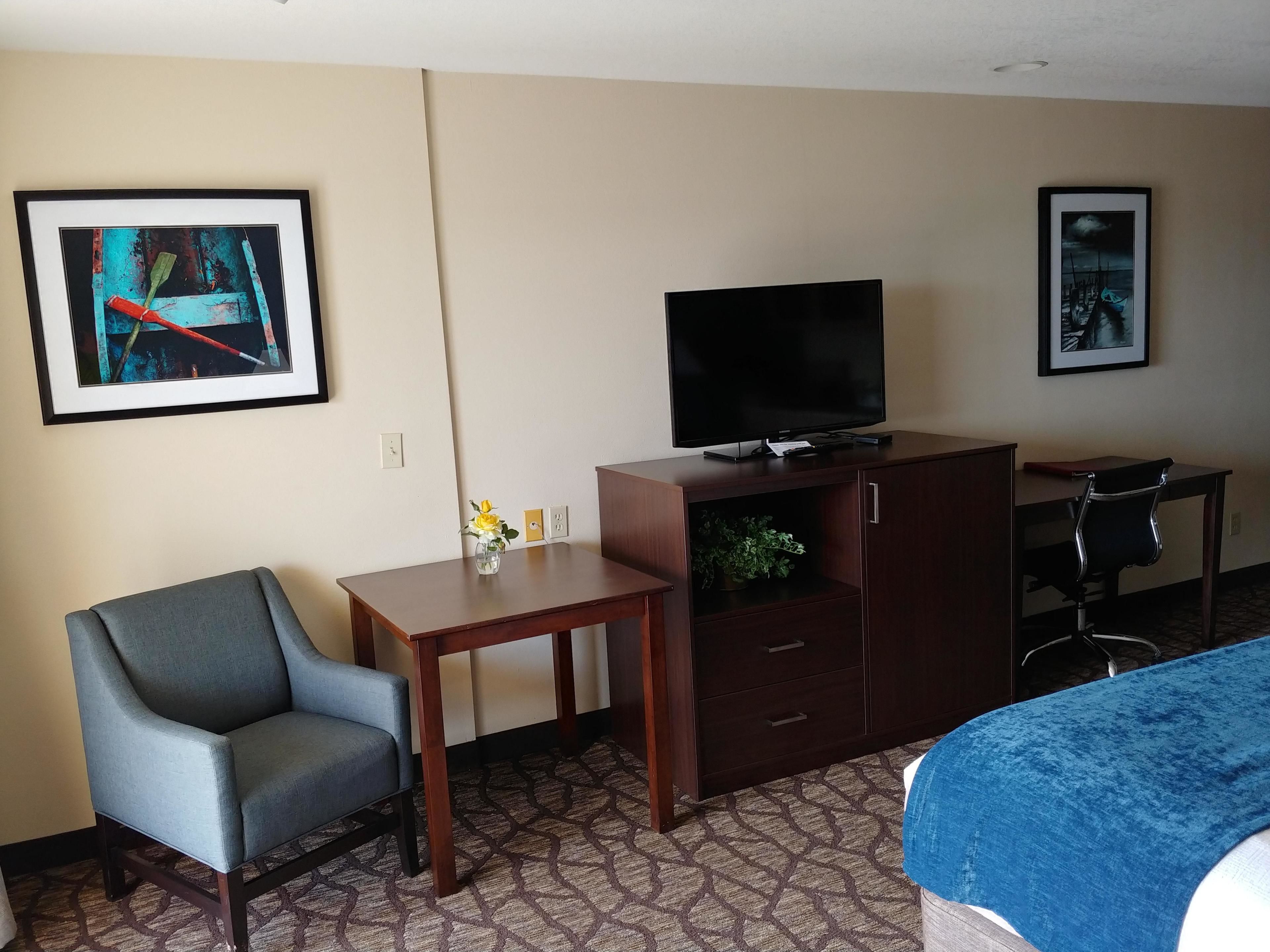 desk, blackout curtains, iron/ironing board, free wifi