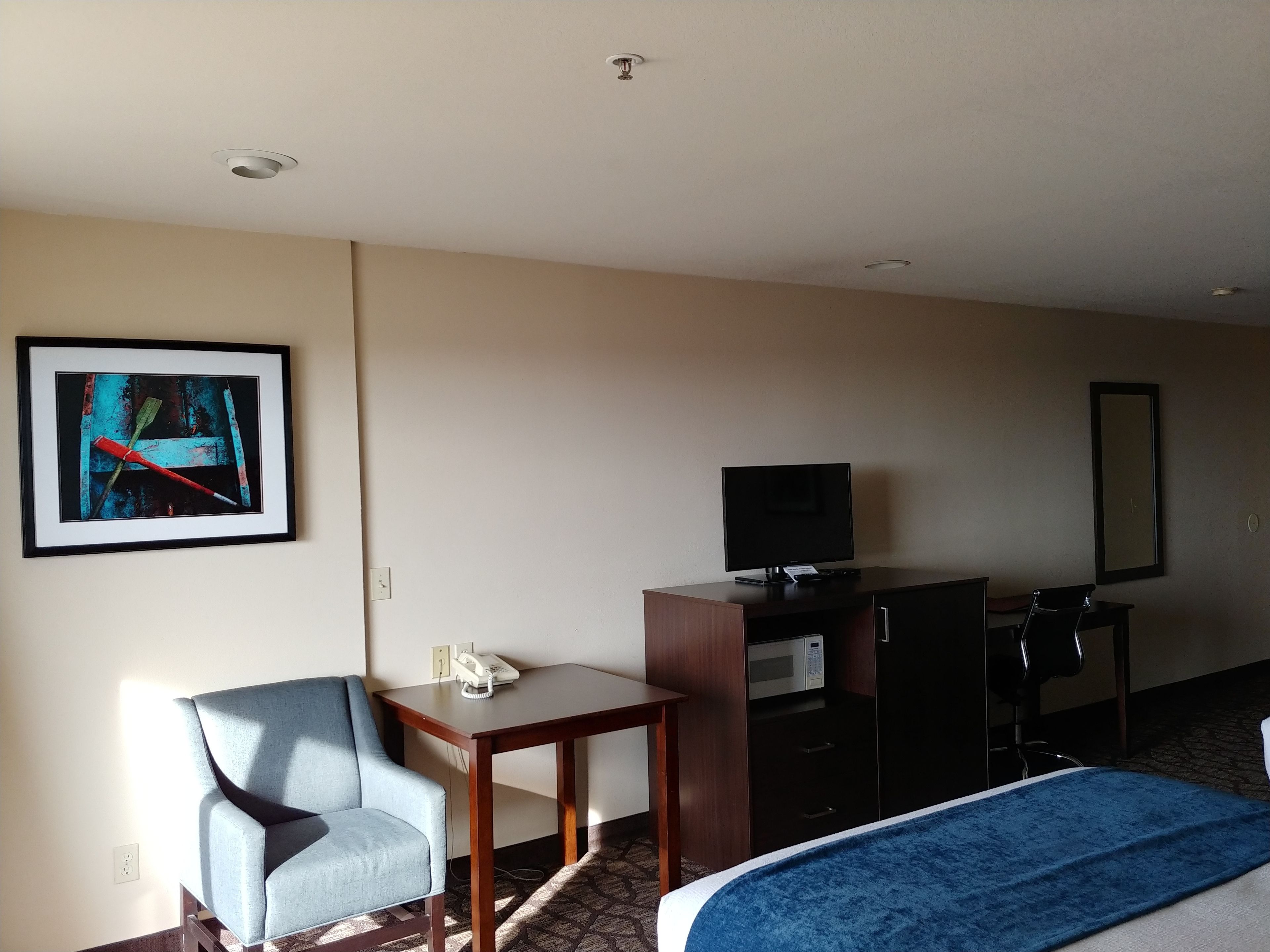 desk, blackout curtains, iron/ironing board, free wifi