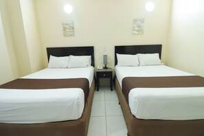 Habitación Doble | Desk, laptop workspace, free WiFi, bed sheets - Hotel Villa Margaritas (Villahermosa)