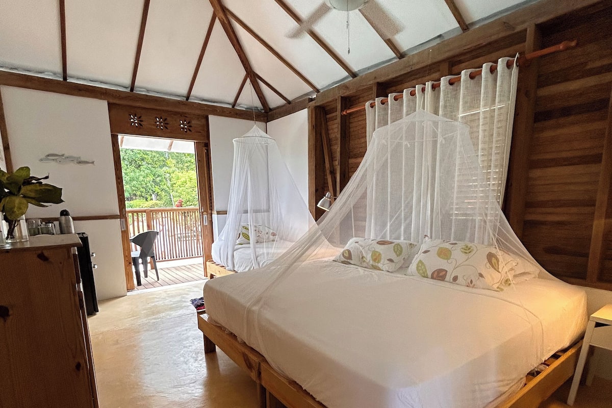 1 chambre, literie de qualité supérieure, fer et planche à repasser