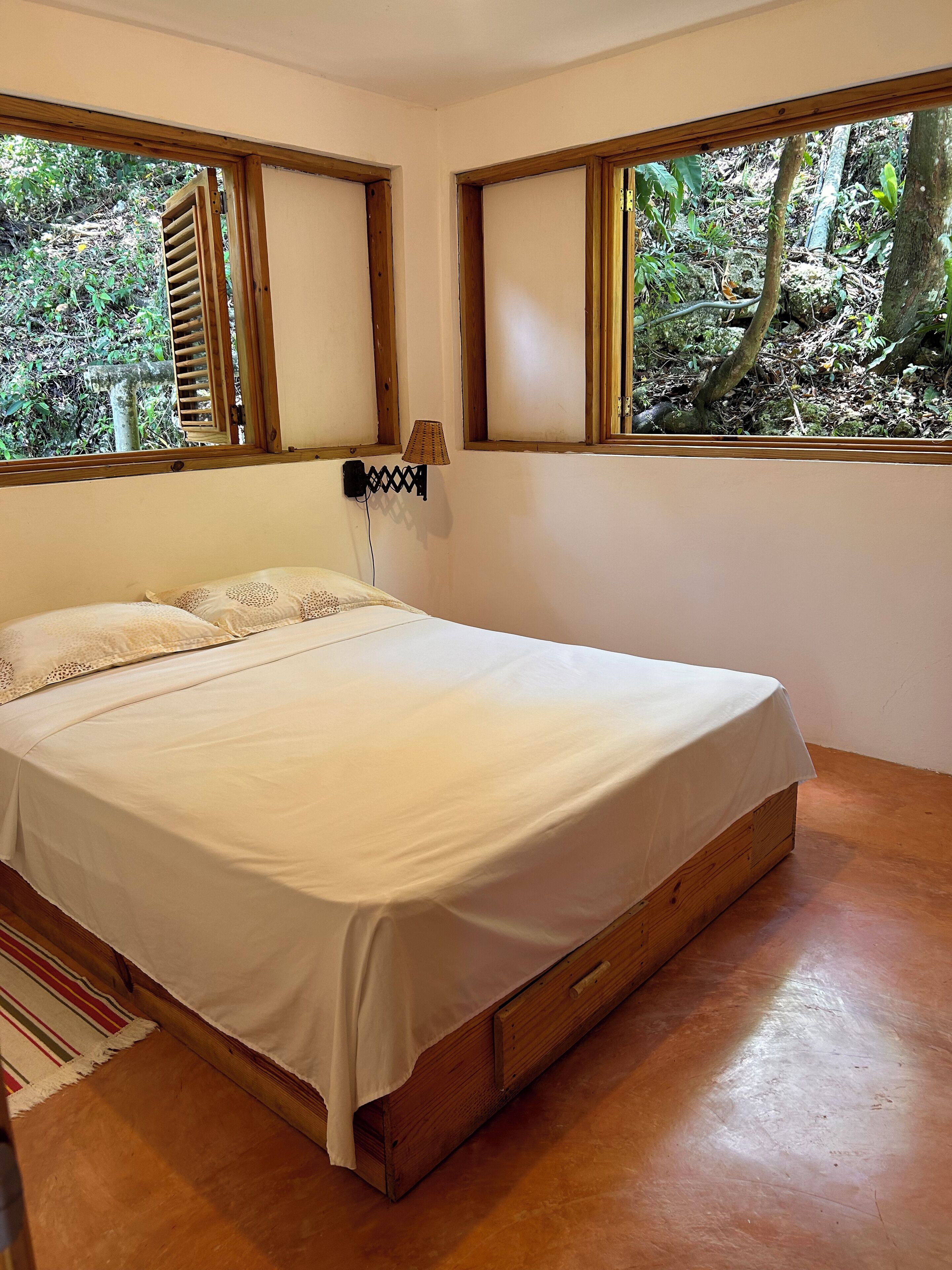 1 chambre, literie de qualité supérieure, fer et planche à repasser