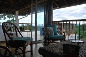 Acaya,3 Bedroom Ocean View House | Balkong