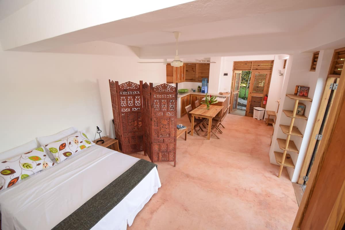 El Cerezo,1 room Studio | 1 bedroom, premium bedding, iron/ironing board, free WiFi