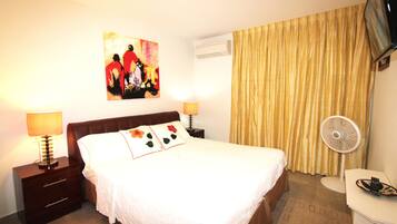 Apartment, 2 Bedrooms, Ocean View | 2 bedrooms, individually decorated, individually furnished