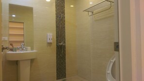 Standard Double Room, 1 Double Bed | Bathroom | Shower, free toiletries, hair dryer, slippers