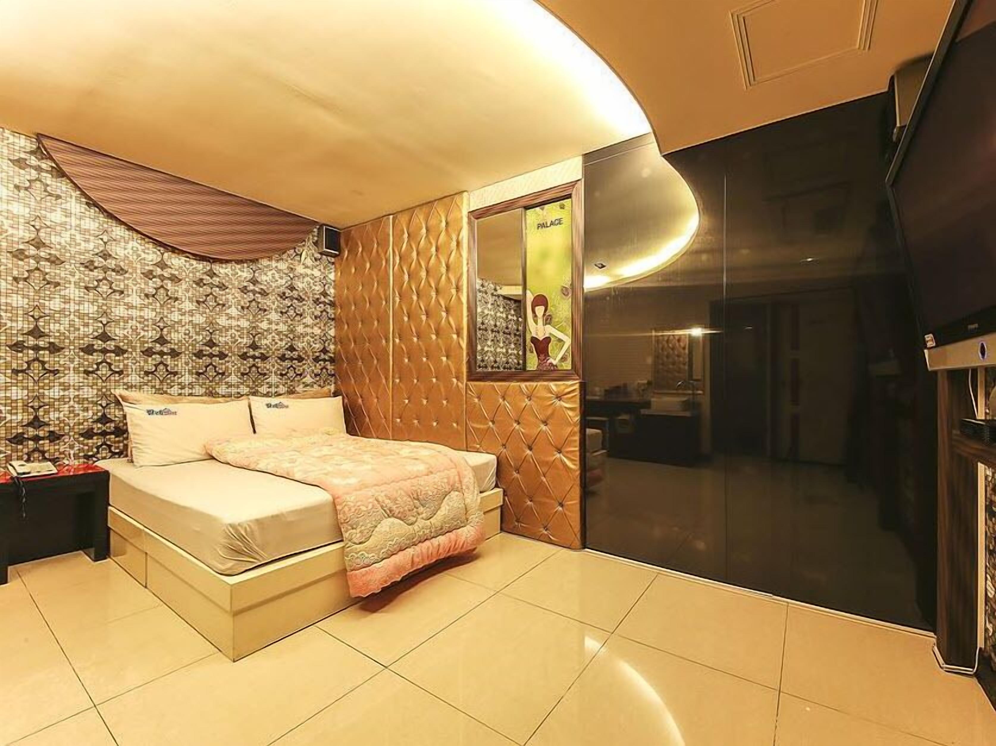 Standard Double Room, 1 Double Bed | Free WiFi