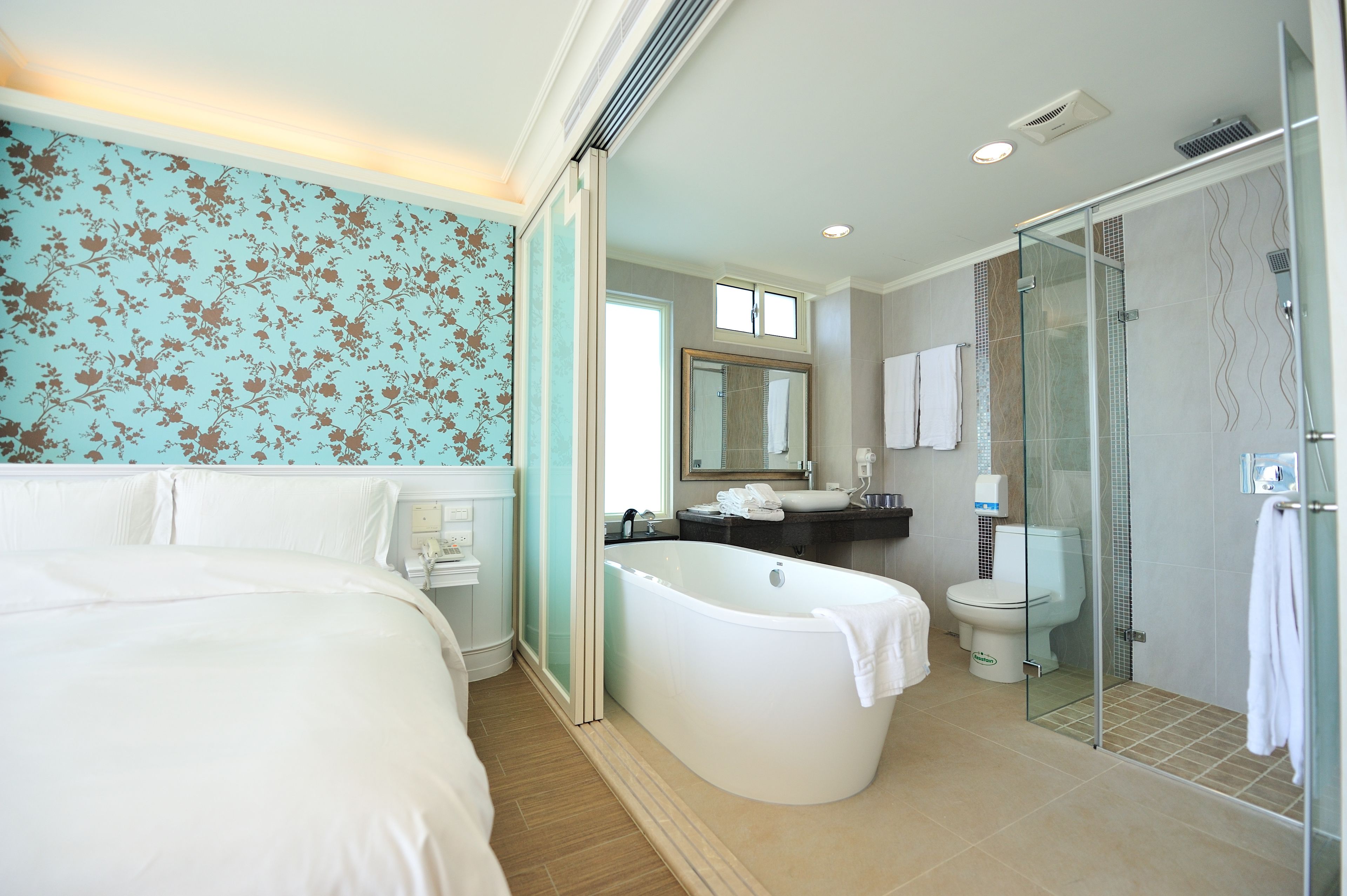 family quadruple room | bathroom | shower, free toiletries, hair dryer, slippers