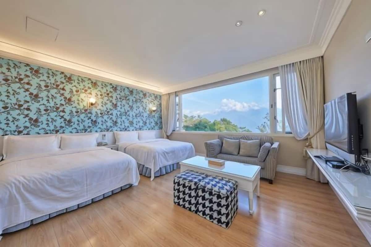 Decoración personalizada, muebles diferentes y escritorio