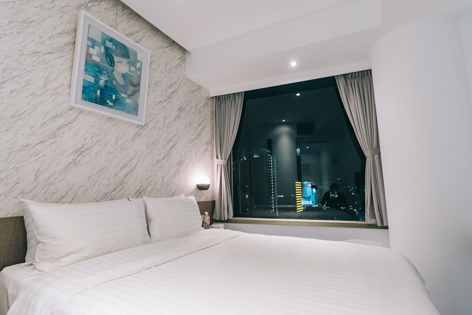 standard room | blackout curtains, free wifi, bed sheets