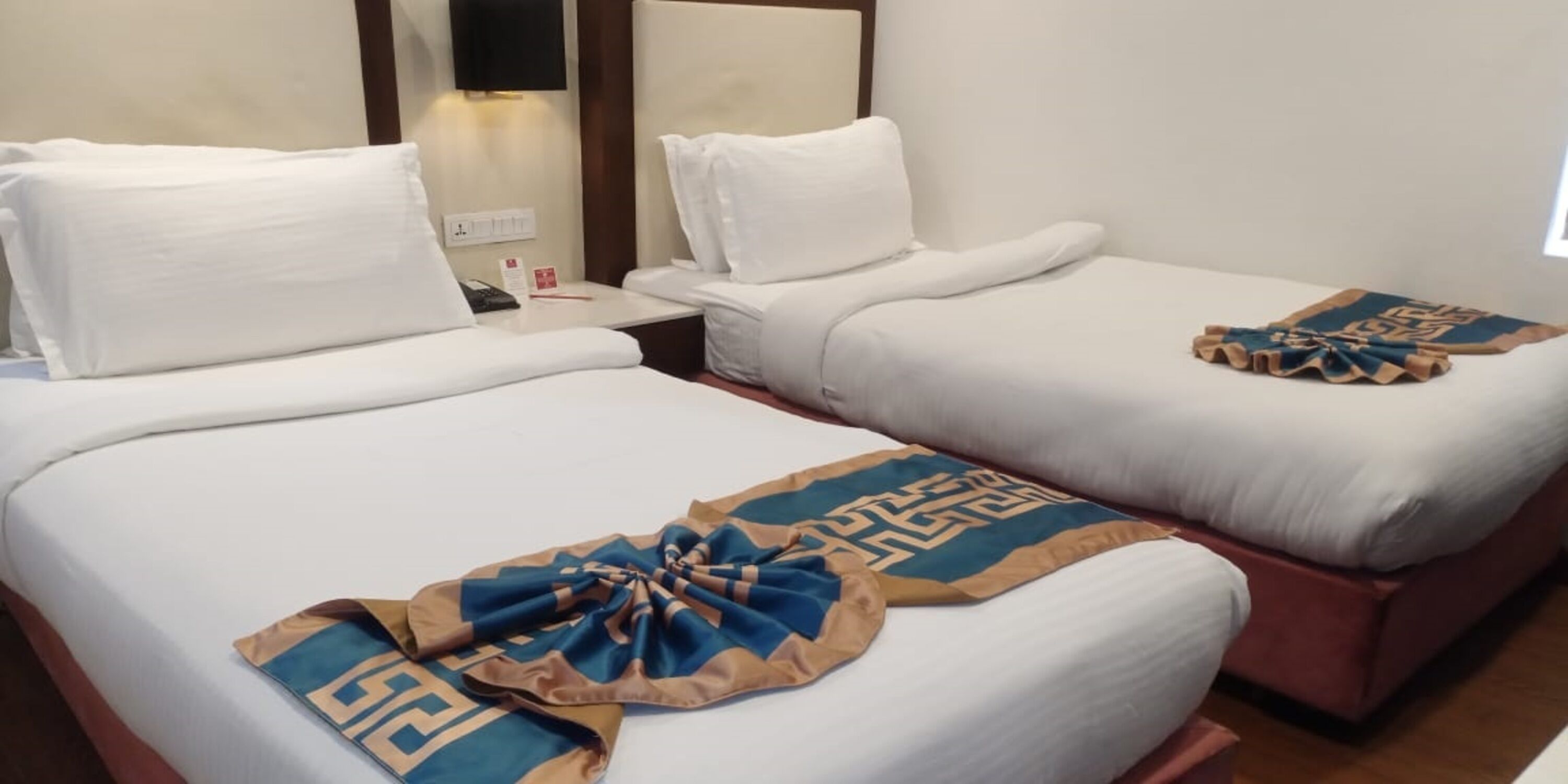 Standard Room | Minibar, in-room safe, desk, free WiFi