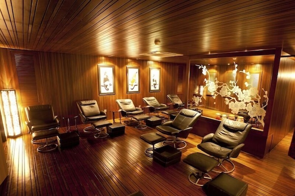 Reflexology, massage/treatment rooms