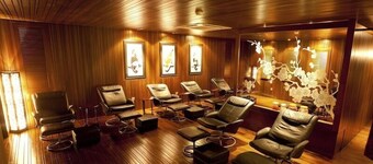 Grand Medallion Hotel