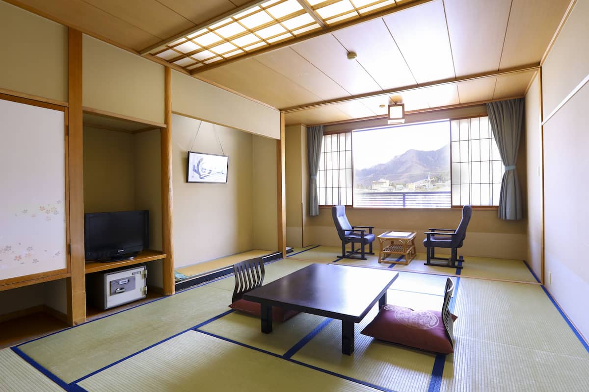 1 bedroom, in-room safe, free wifi, bed sheets