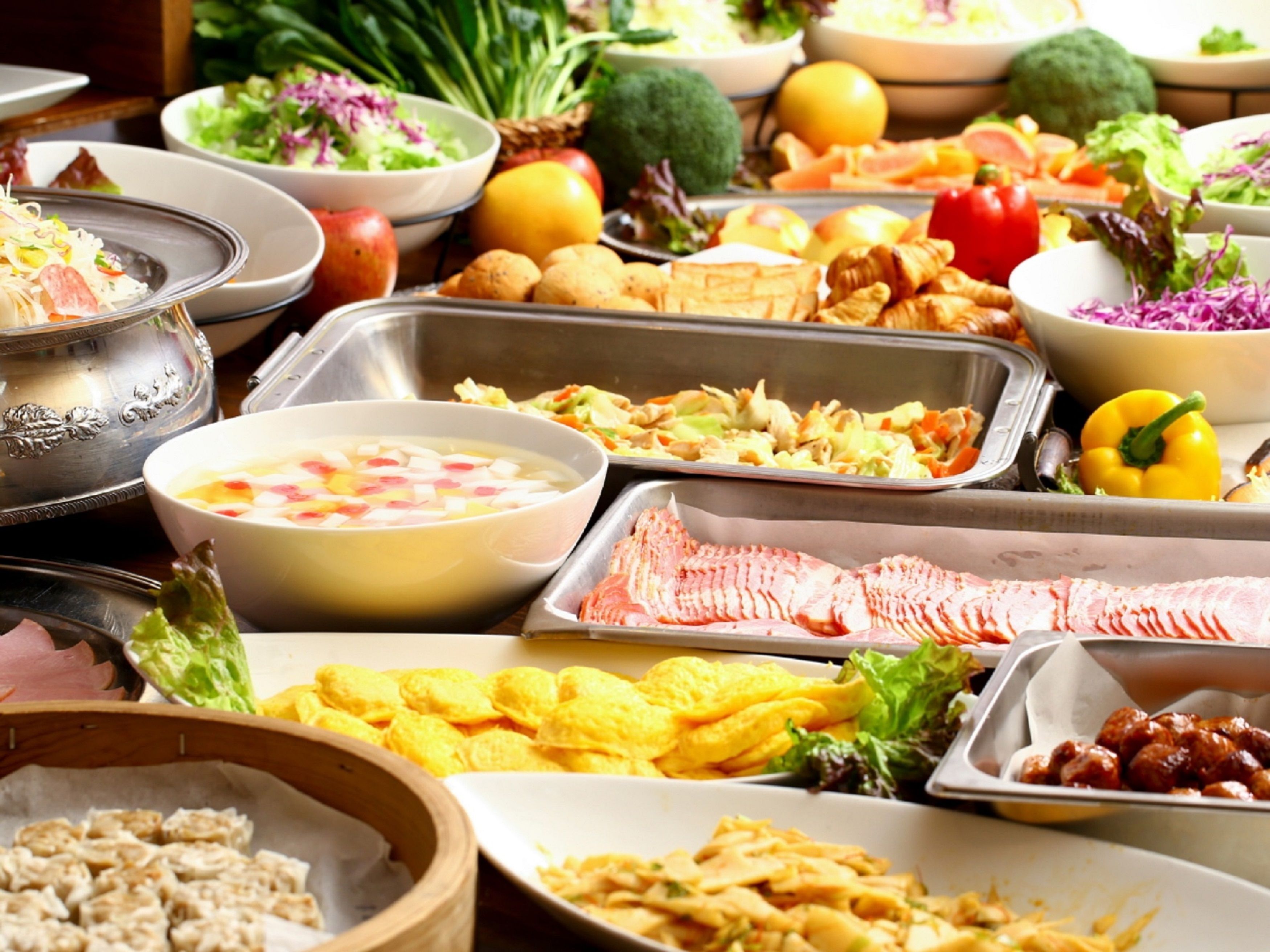 daily buffet breakfast (jpy 1500 per person)