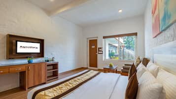 Luxury Room | Premium bedding, minibar, desk, free WiFi