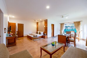 Suite Standard | Literie de qualité supérieure, minibar, bureau, Wi-Fi gratuit