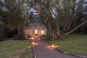 Cottage (Pepper Tree) | Exterior detail - Mount Camdeboo Private Game Reserve by NEWMARK (Blue Crane Route)