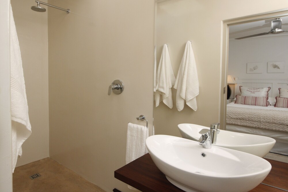 The Potting Shed Accommodation - Guest House by null