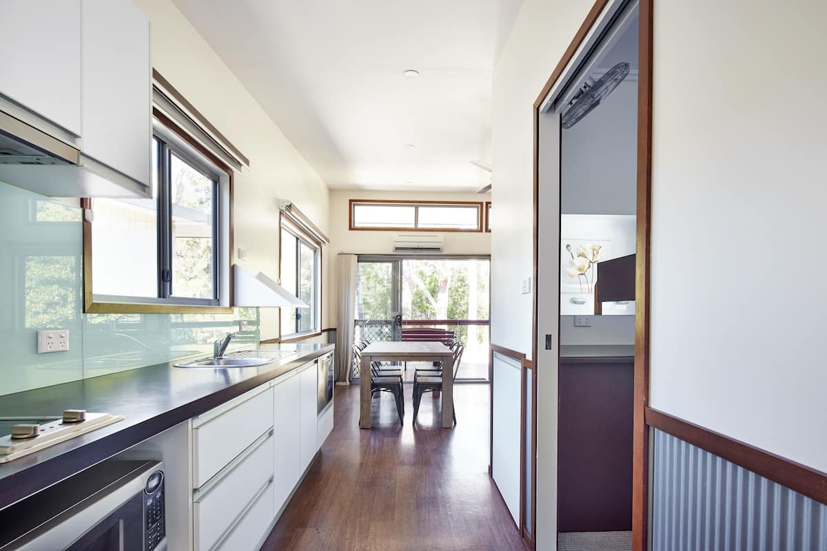 luxury lagoon retreat | private kitchen | electric kettle