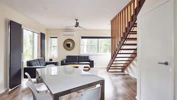 Premium-Villa, 2 Schlafzimmer, Gartenblick | Wohnbereich