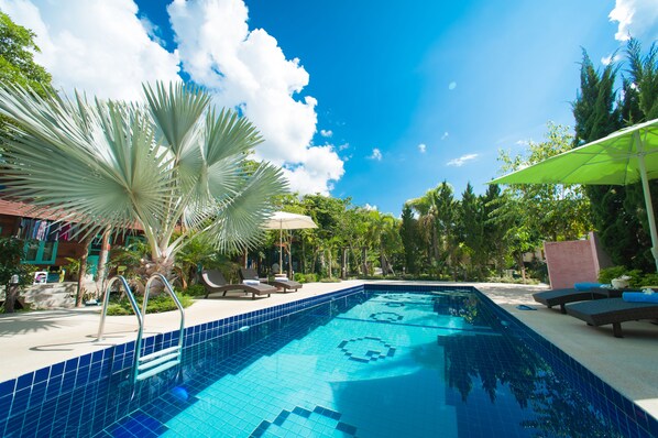 Outdoor pool - Baan Chokdee Pai Resort (Pai)