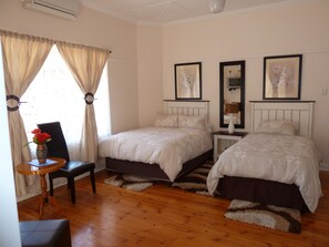 Unclassified image, 3 of 25, button - Rose Petals Guest House (East London)