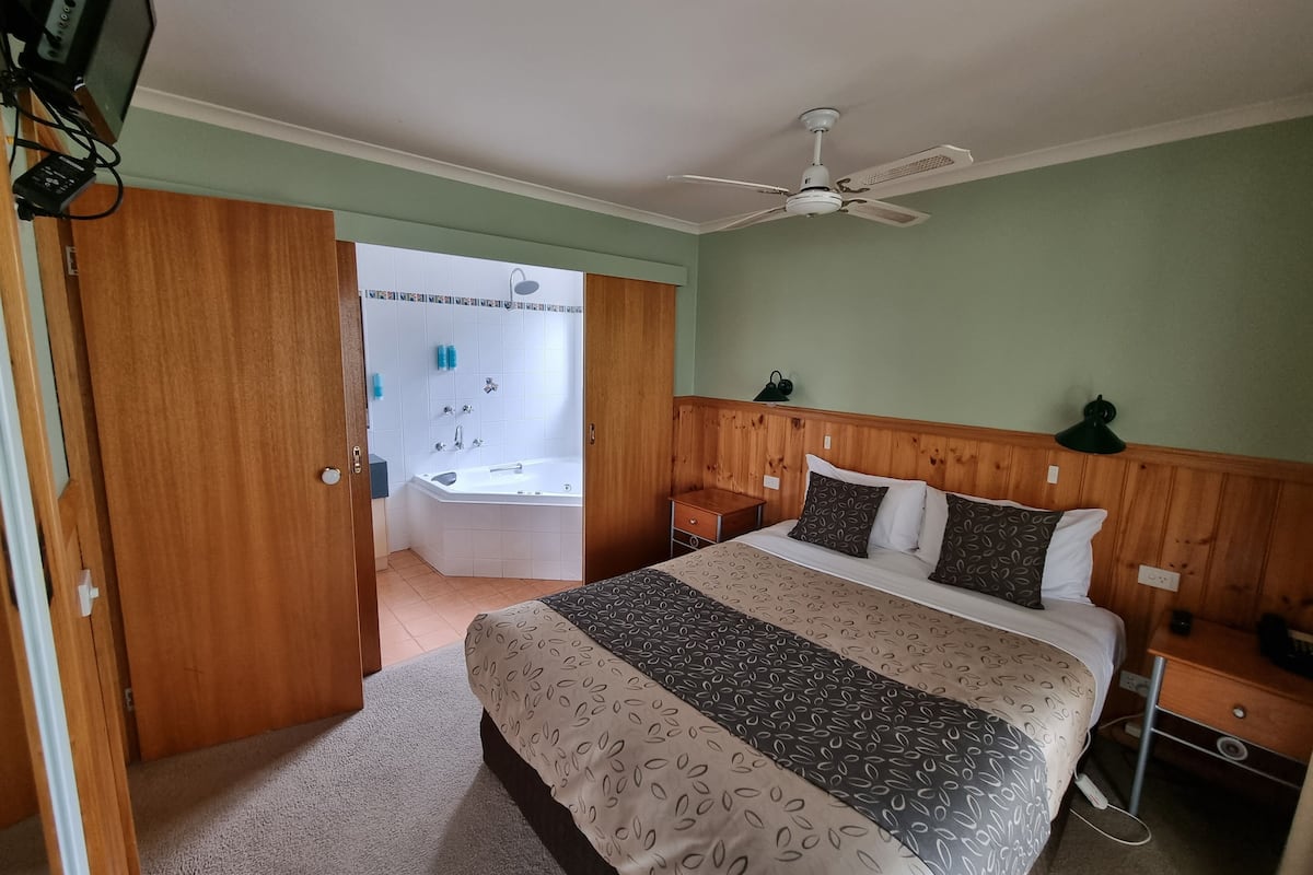 2 camere, biancheria da letto di alta qualità, ferro/asse da stiro