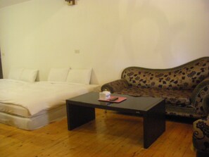 Family Room, Mezzanine | Living area | Flat-screen TV