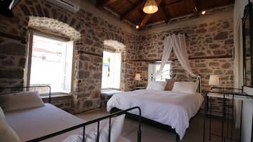 1 bedroom, in-room safe, soundproofing, free WiFi