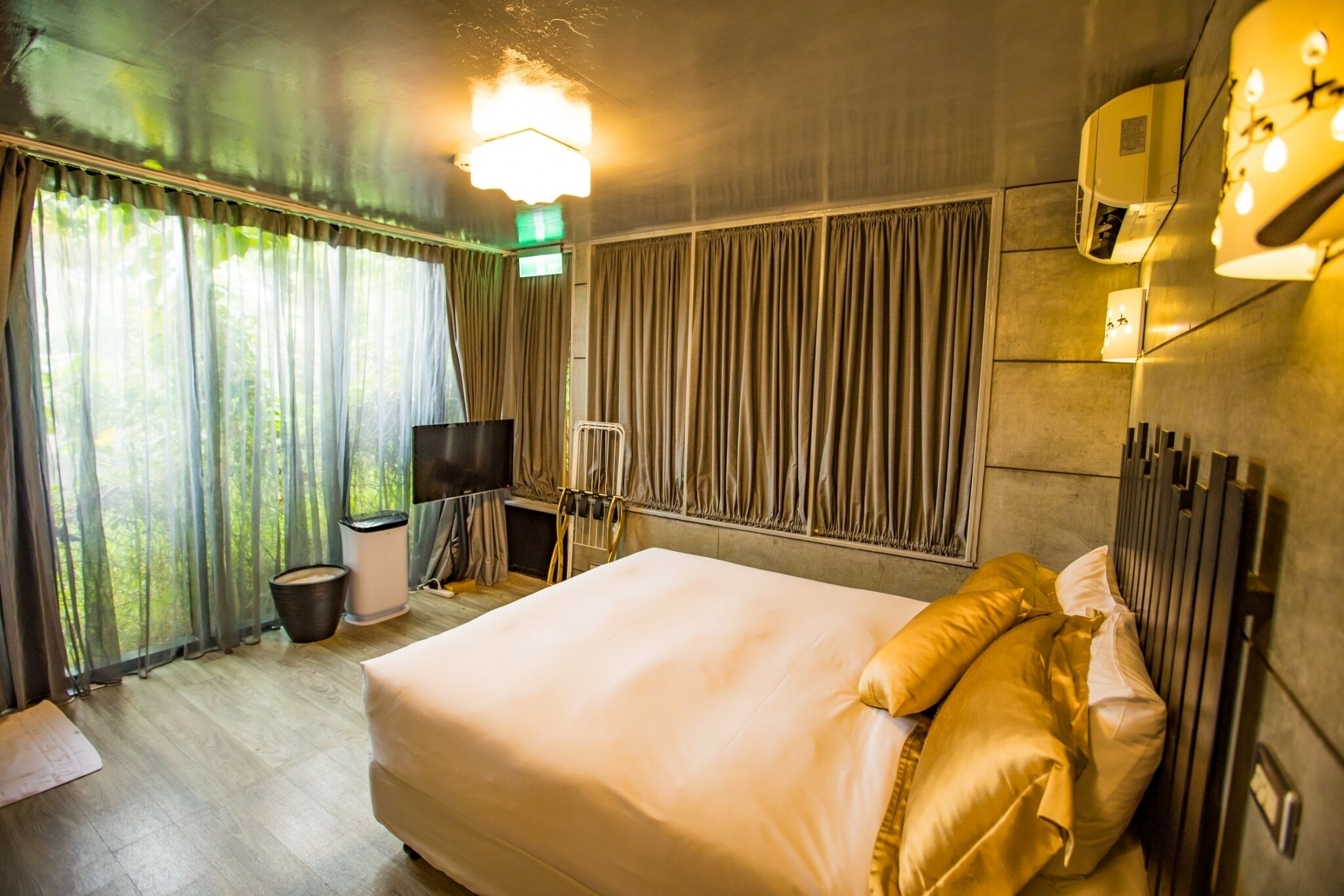 standard double room, 1 double bed (e) | premium bedding, minibar, in-room safe, soundproofing