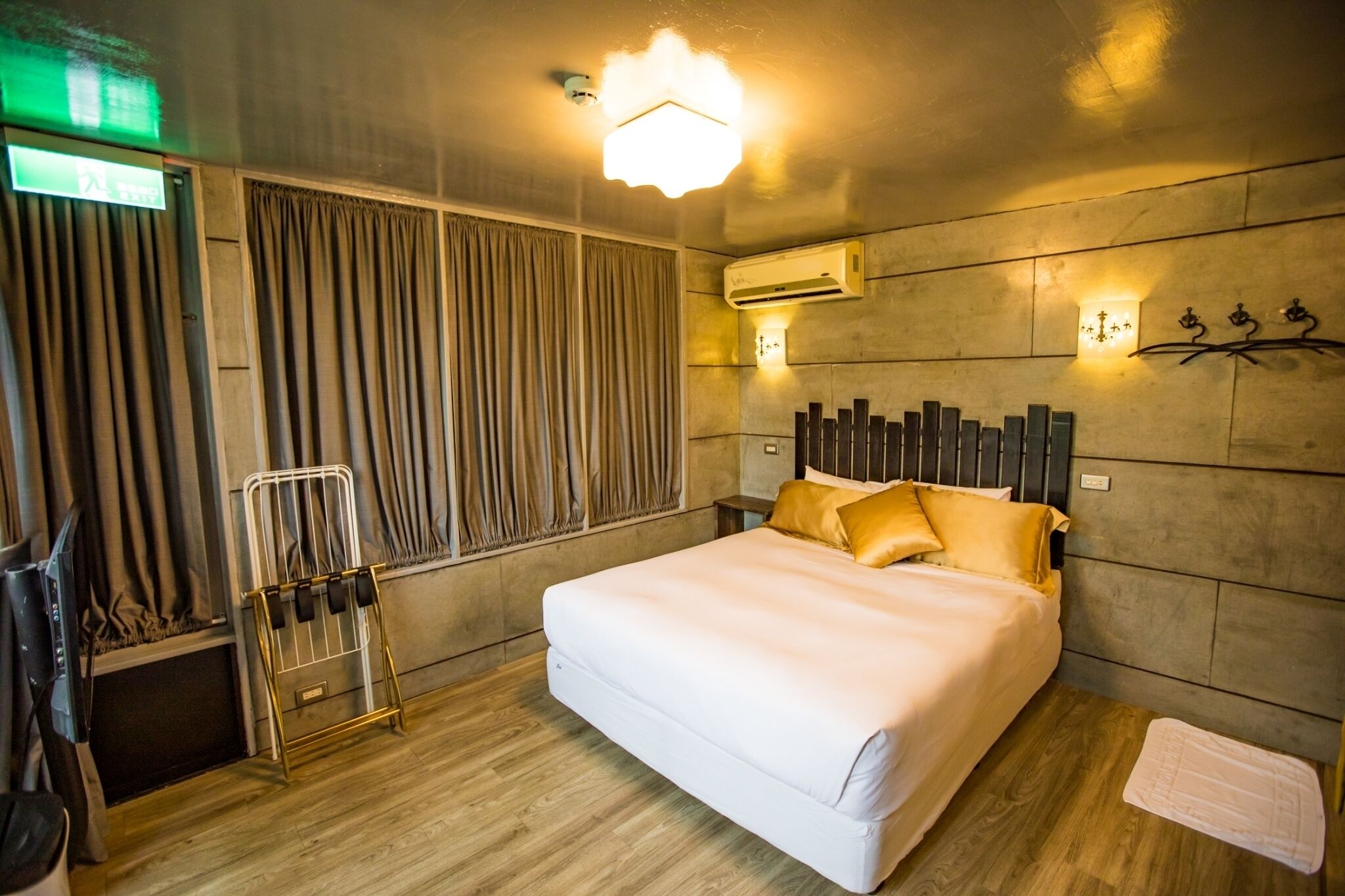 standard double room, 1 double bed (e) | premium bedding, minibar, in-room safe, soundproofing