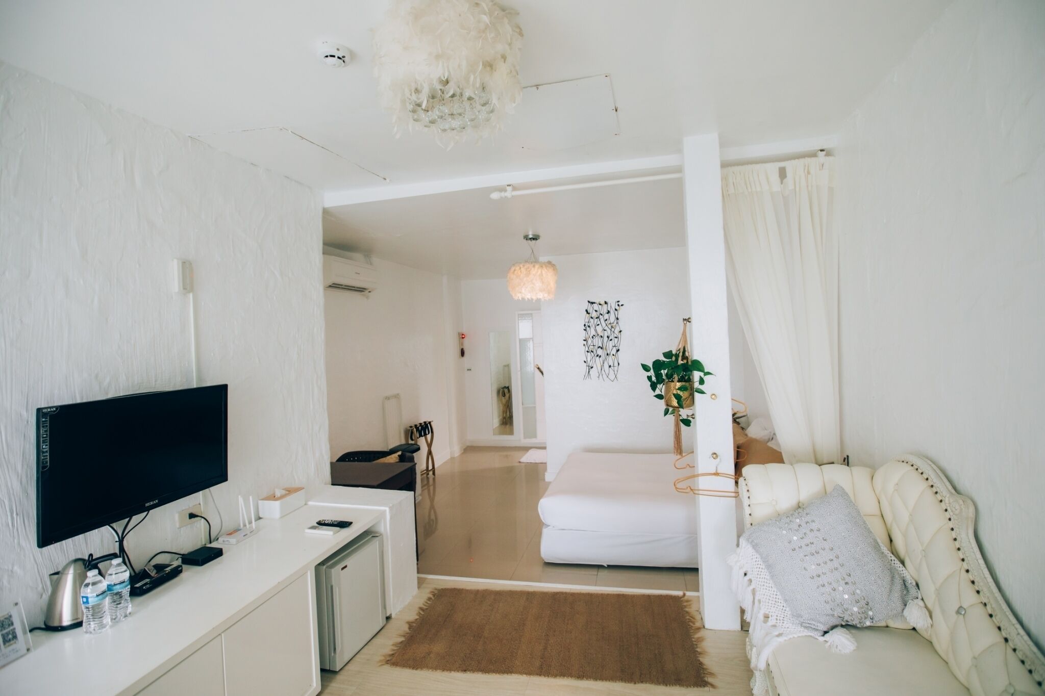 deluxe double room, 1 double bed, ocean view, beachfront (c) | premium bedding, minibar, in-room safe, soundproofing