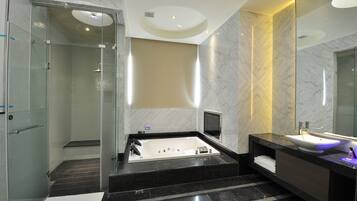 Deluxe Room - Deluxe Room (No garage) | Bathroom